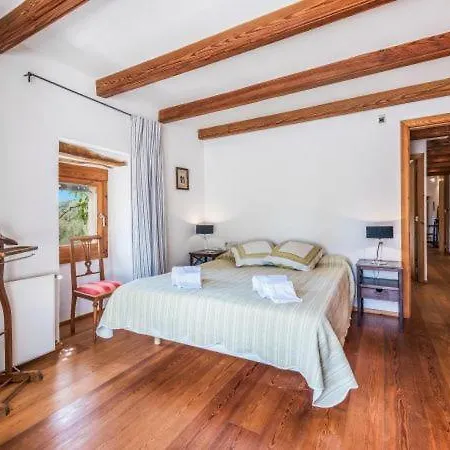 Villa Sleeps 5 With Pool Air Con And Wifi