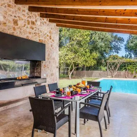 Sleeps 5 With Pool Air Con And Wifi *